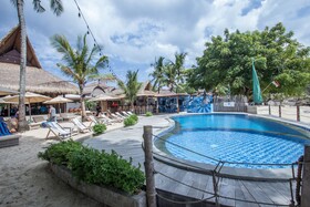 Le Nusa Beach Club