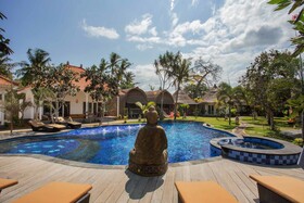 Sanghyang Bay Villas