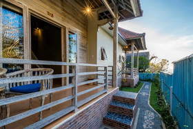 Song Lambung Beach Hut