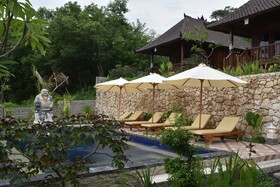 Sunday Huts Lembongan