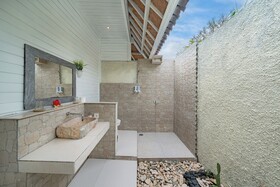 The Cubang Huts Lembongan