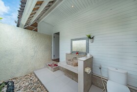 The Cubang Huts Lembongan