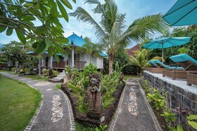 The Cubang Huts Lembongan