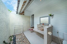 The Cubang Huts Lembongan