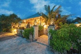 The Cubang Huts Lembongan