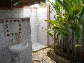 The Dafish Accommodation Bar & Cafe