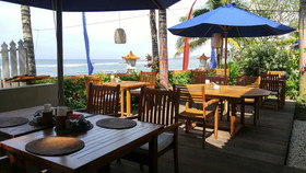 Nusa Indah Bungalows & Villa