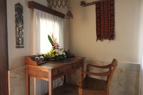 Nusa Indah Bungalows & Villa
