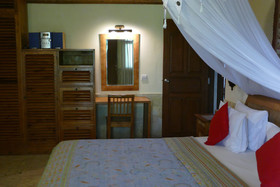 Nusa Indah Bungalows & Villa