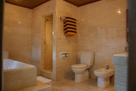 Nusa Indah Bungalows & Villa