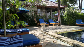 Nusa Indah Bungalows & Villa