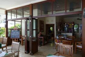 Nusa Indah Bungalows & Villa