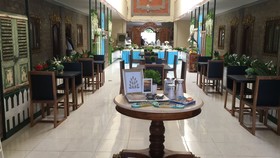 At The Beach Candidasa