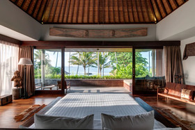 Villa Manis Beachfront