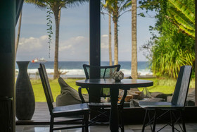 Villa Manis Beachfront