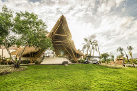 Menjangan Dynasty Resort