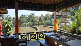 Atres Villa