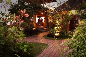 Guru Ratna Homestay
