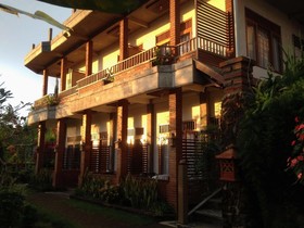 Karang Sari Guesthouse & Restaurant