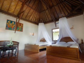 Segara Bukit Seaside Cottages