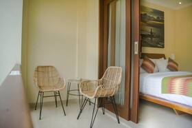 Akatara Hotel