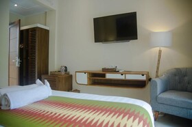 Akatara Hotel