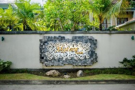 Akatara Hotel