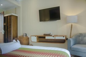 Akatara Hotel