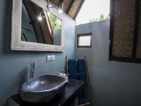 Apit Lawang Villas & Resto