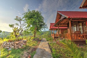 Ayu Hill Bungalows