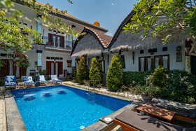 D Kubon Palace