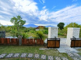 Hotra Hill Cottage