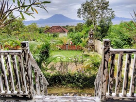 Hotra Hill Cottage