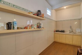 J and J Guest House