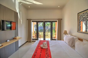 J and J Guest House
