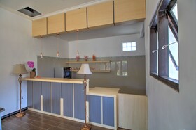 J and J Guest House