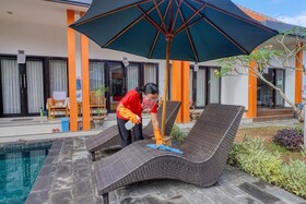 J and J Guest House
