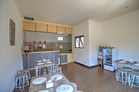 J and J Guest House