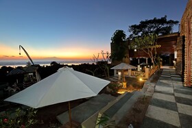 Kabeh Jati Garden Villa & Restaurant