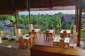 Kabeh Jati Garden Villa & Restaurant