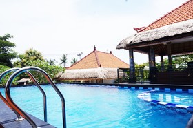 Lazia Corner Hills