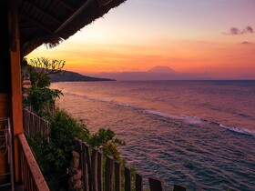 Malibu Huts