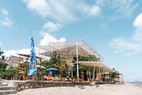 Mambo Beach Resort