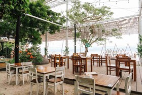 Mambo Beach Resort