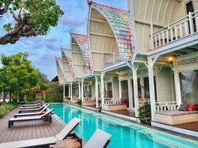 Mambo Beach Resort