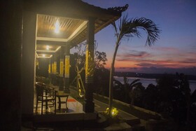 Prasi Sunset Bungalows