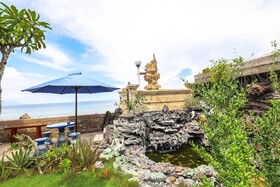 Swan Beach Inn