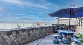 Swan Beach Inn