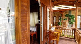 Swan Beach Inn