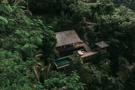 Buahan, A Banyan Tree Escape